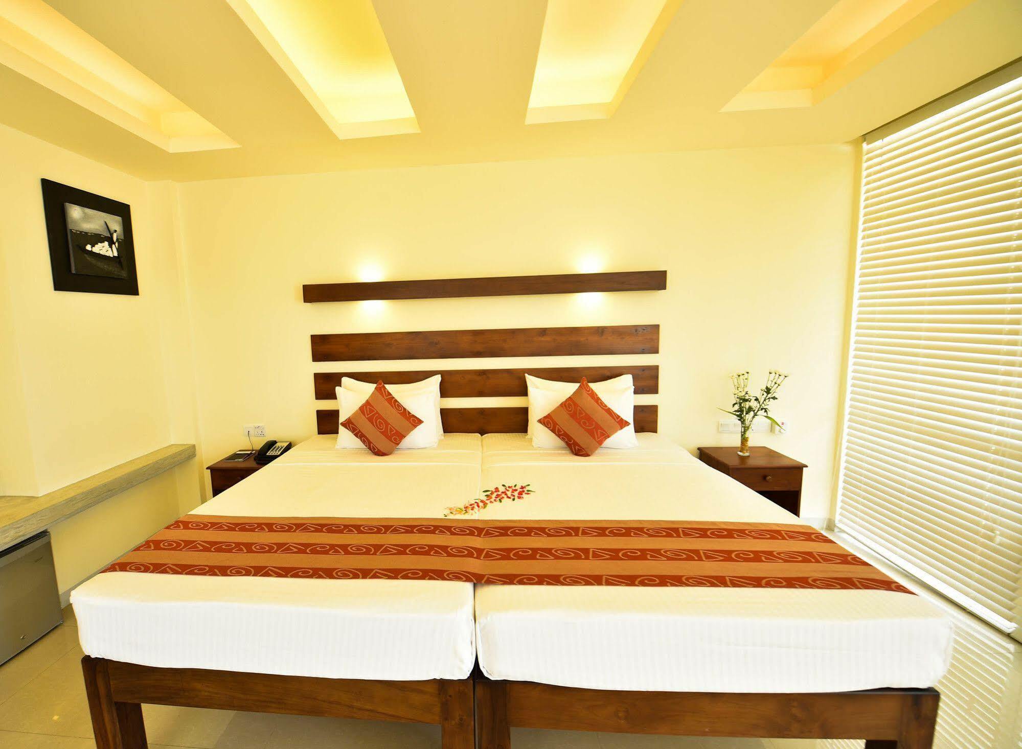 Beacon Beach Hotel Negombo Eksteriør bilde