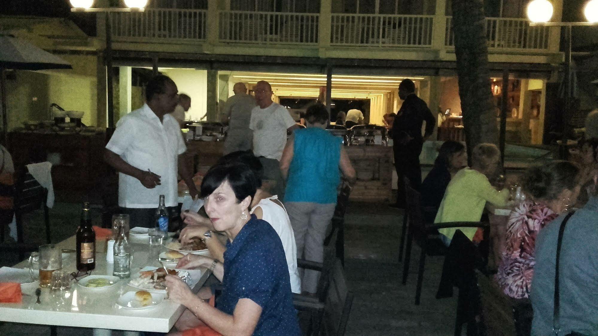 Beacon Beach Hotel Negombo Eksteriør bilde